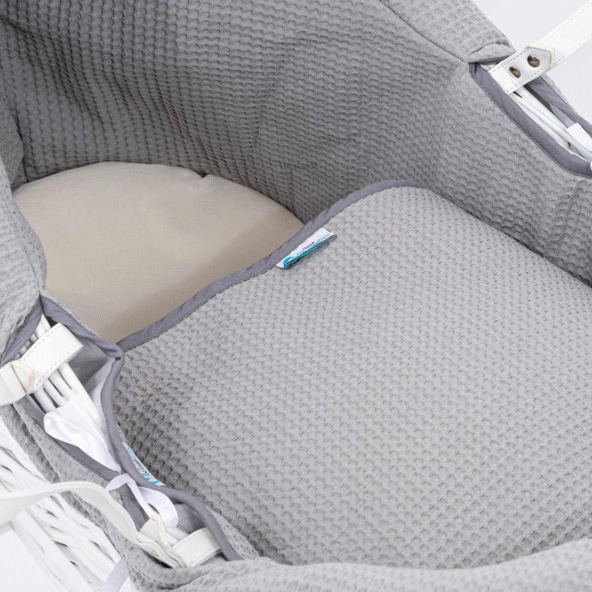 Pod Grey Waffle Moses Basket Bedding Set